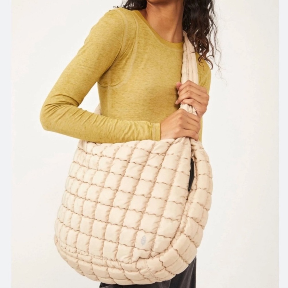 SOLD NWOT FP Movement Quilted Carryall Hobo Crossbody Packable Bag - Off White - Picture 4 of 11